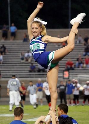 upskirt cheerleader
