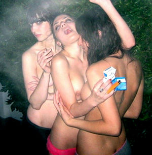 nude teen party